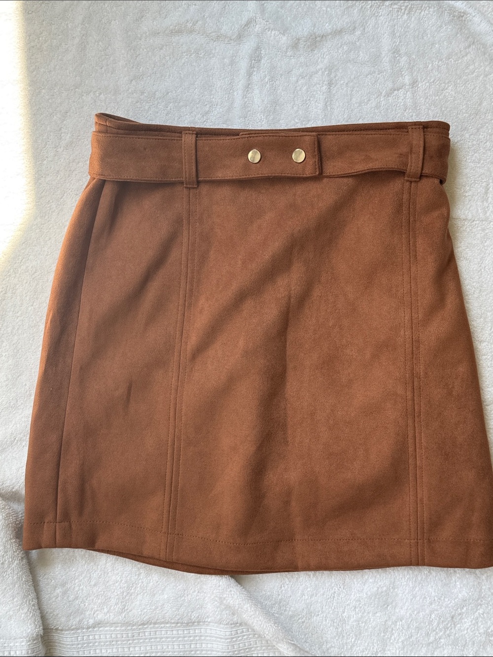 Haute Monde Women's Faux Suede Belted Mini Skirt - Brown / Burnt Orange